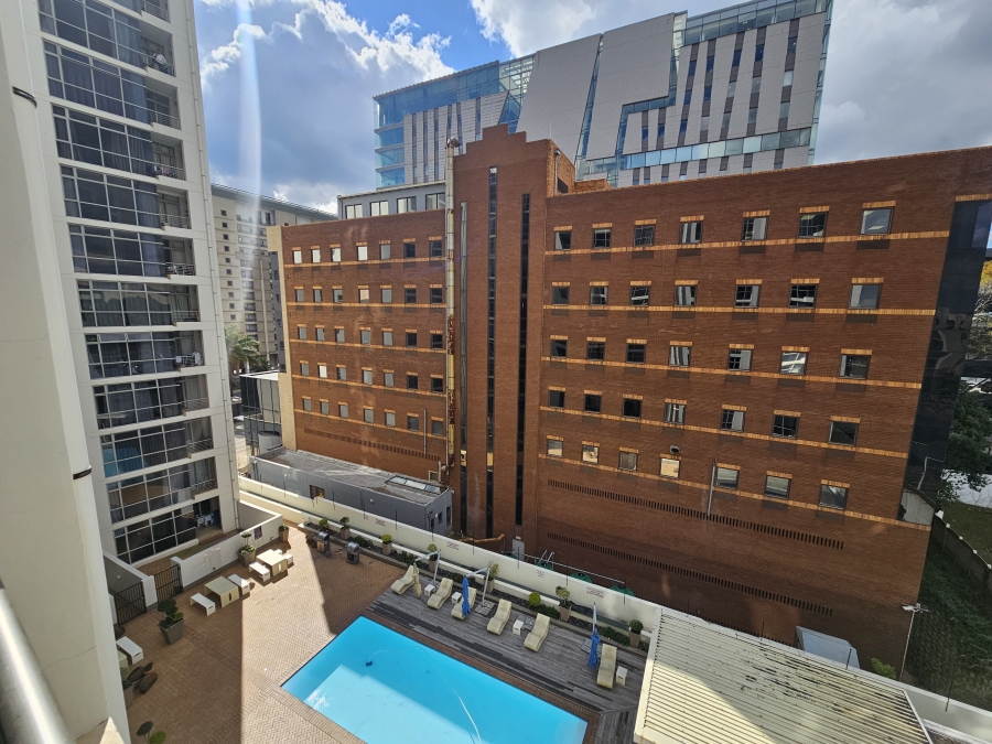 To Let 2 Bedroom Property for Rent in Sandown Gauteng