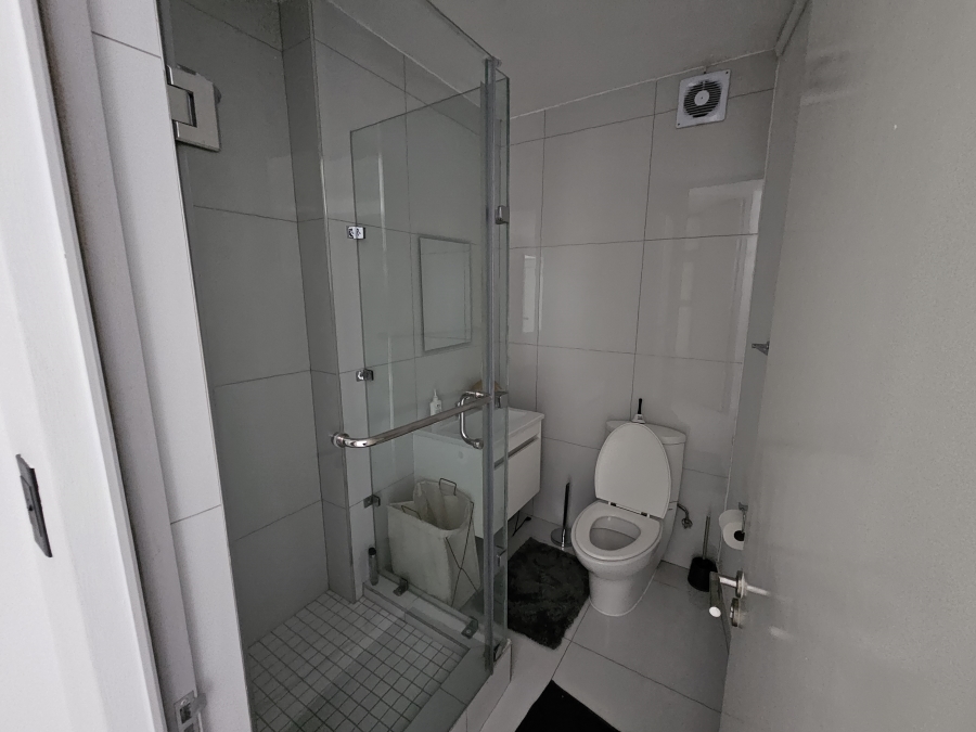 To Let 2 Bedroom Property for Rent in Sandown Gauteng