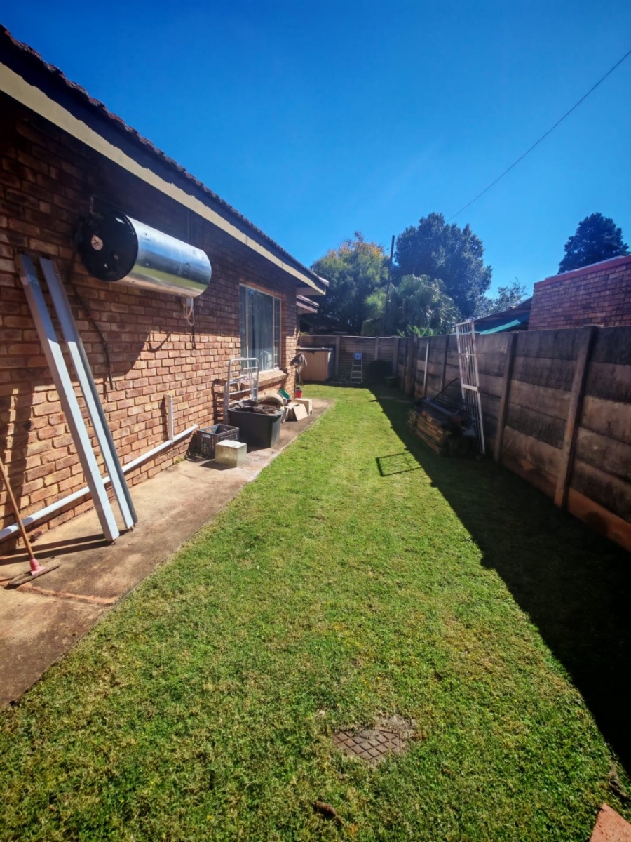 6 Bedroom Property for Sale in Doornpoort Gauteng
