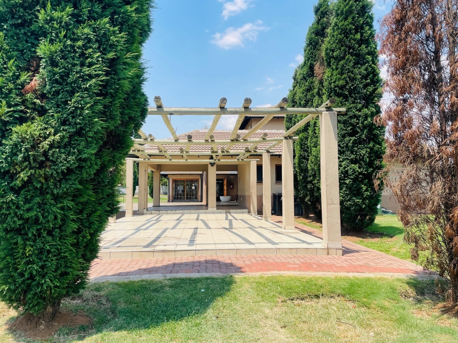 2 Bedroom Property for Sale in Parkrand Gauteng