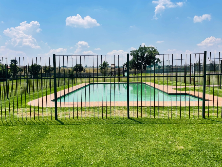 2 Bedroom Property for Sale in Parkrand Gauteng