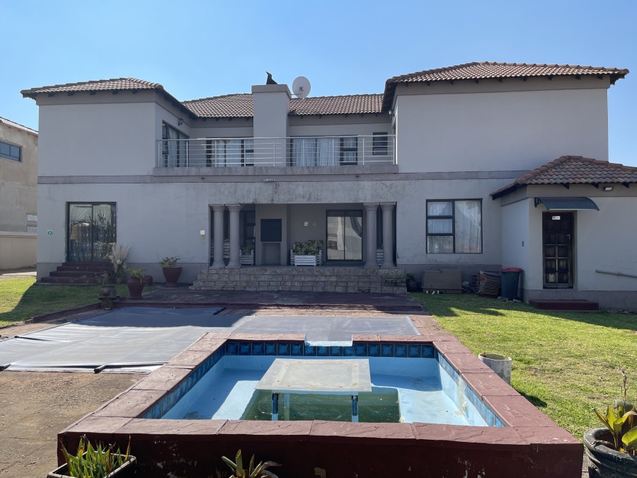 5 Bedroom Property for Sale in Eligwa Estate Gauteng