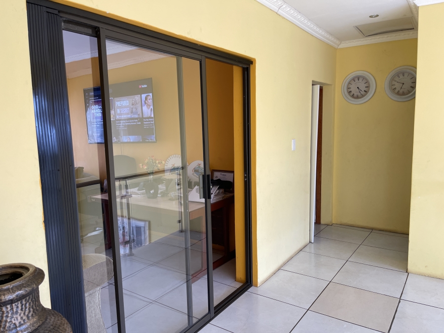 5 Bedroom Property for Sale in Eligwa Estate Gauteng