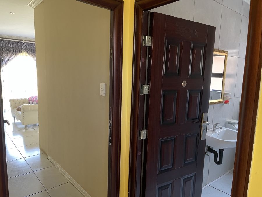 5 Bedroom Property for Sale in Eligwa Estate Gauteng