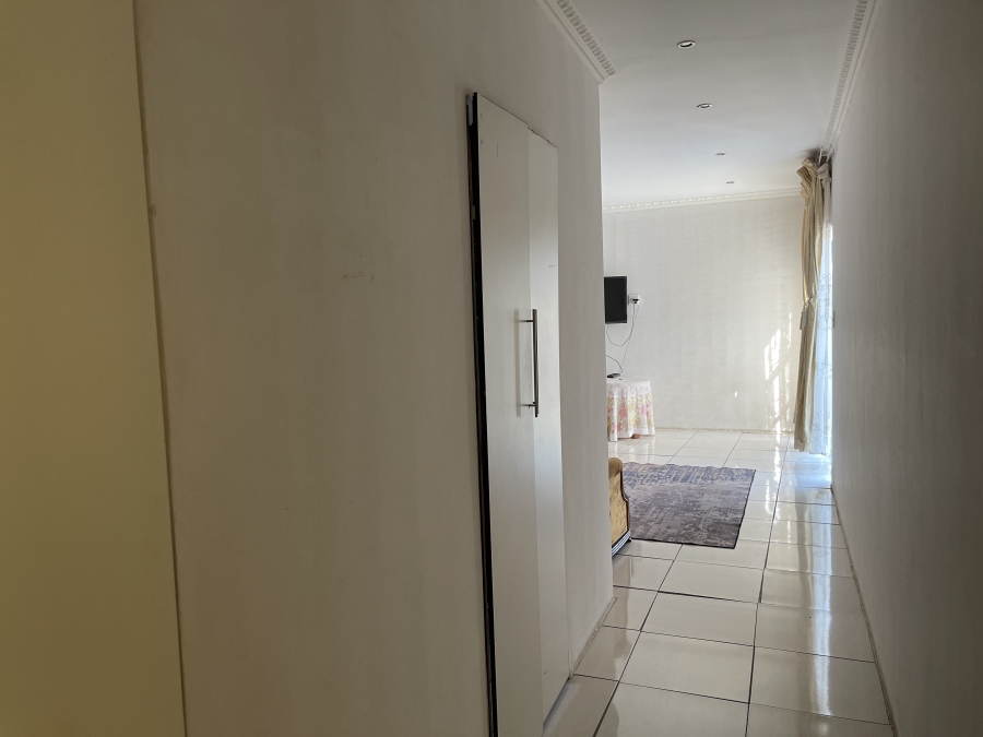 5 Bedroom Property for Sale in Eligwa Estate Gauteng