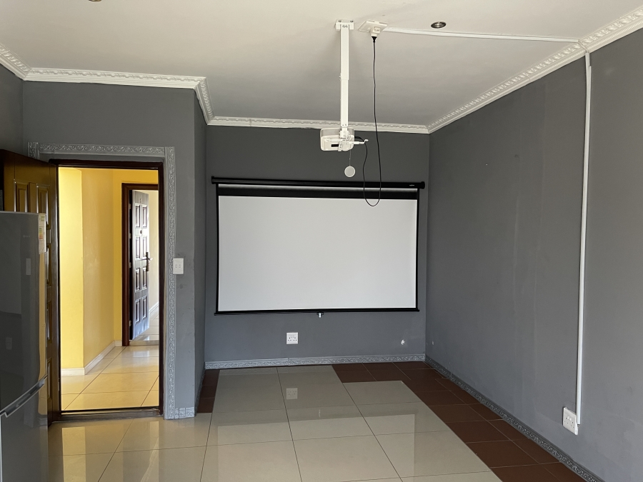 5 Bedroom Property for Sale in Eligwa Estate Gauteng