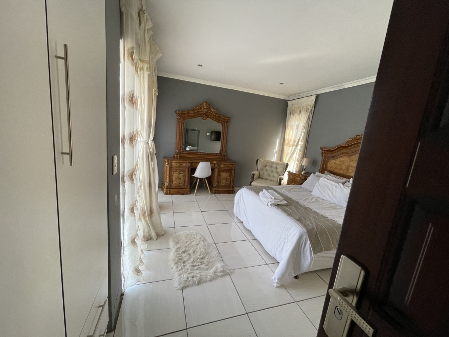 5 Bedroom Property for Sale in Eligwa Estate Gauteng