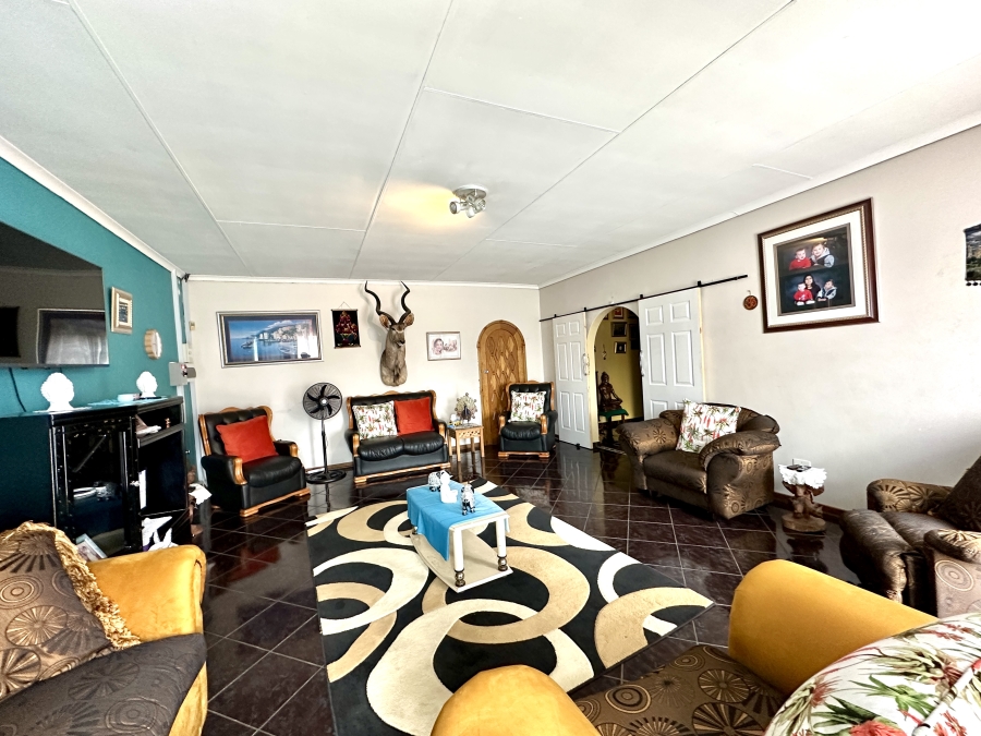 4 Bedroom Property for Sale in Kew Gauteng