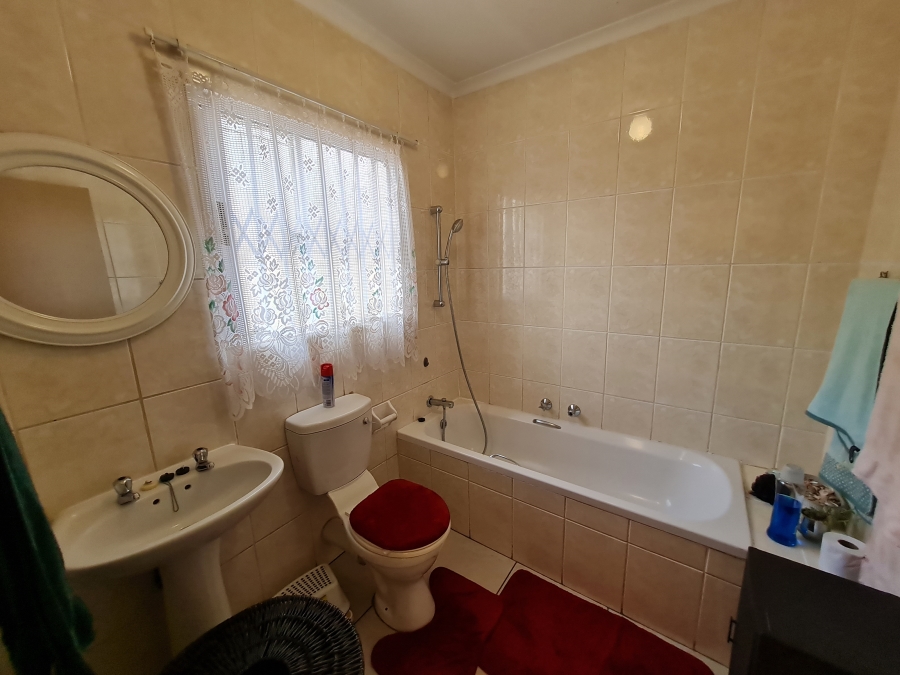 2 Bedroom Property for Sale in Olivedale Gauteng