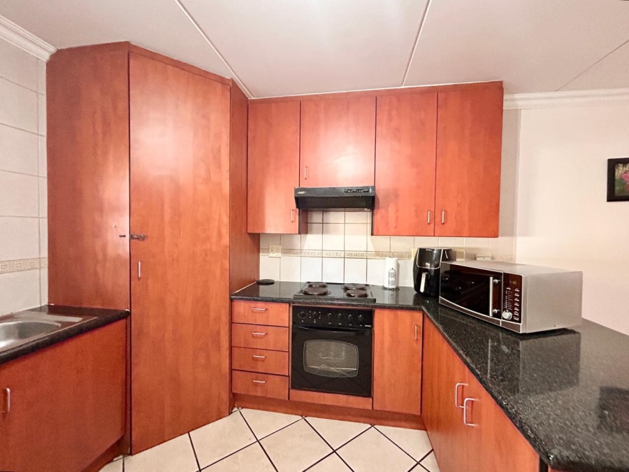 2 Bedroom Property for Sale in Sunninghill Gauteng