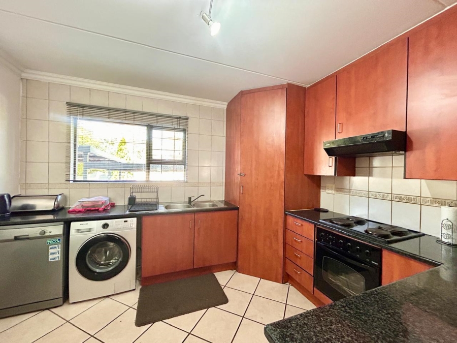 2 Bedroom Property for Sale in Sunninghill Gauteng