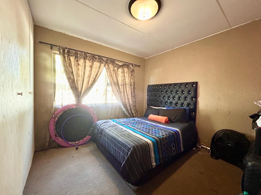 2 Bedroom Property for Sale in Sunninghill Gauteng