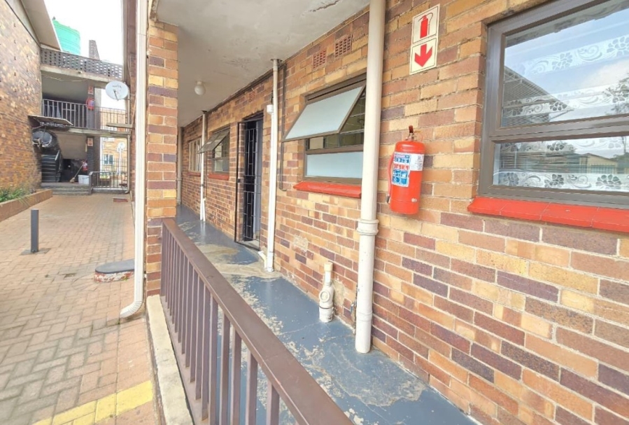 2 Bedroom Property for Sale in Crown Gauteng