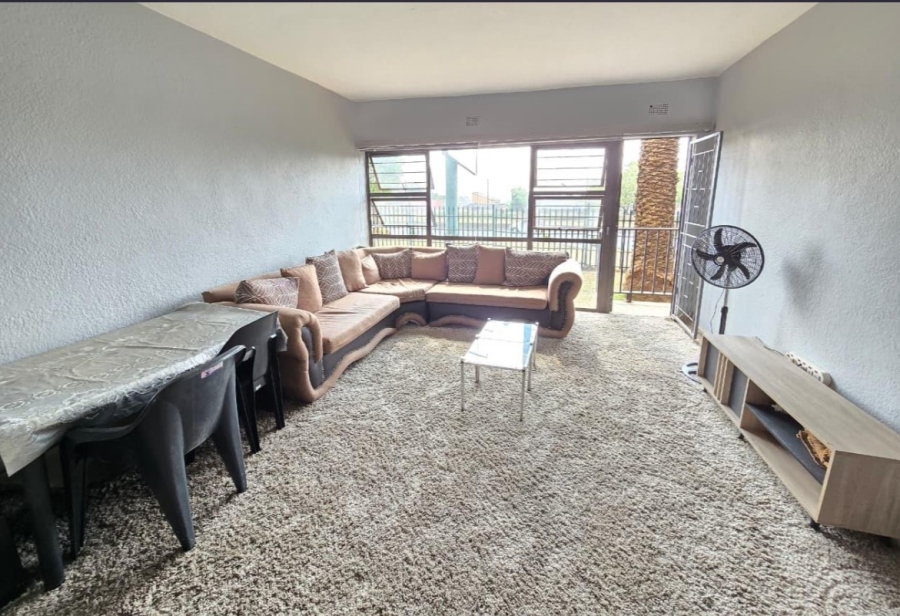 2 Bedroom Property for Sale in Crown Gauteng