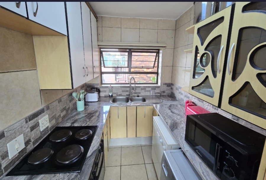 2 Bedroom Property for Sale in Crown Gauteng