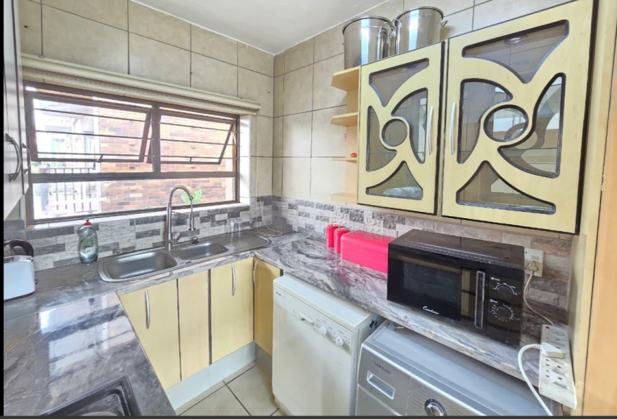 2 Bedroom Property for Sale in Crown Gauteng