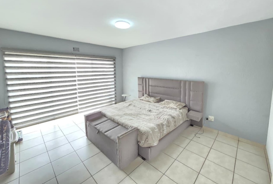 2 Bedroom Property for Sale in Crown Gauteng