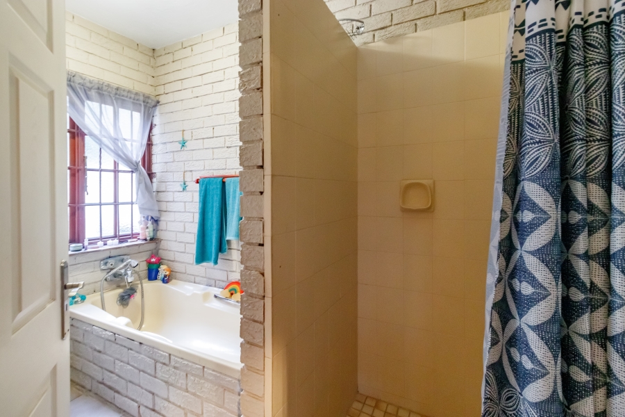 4 Bedroom Property for Sale in Randjesfontein A H Gauteng