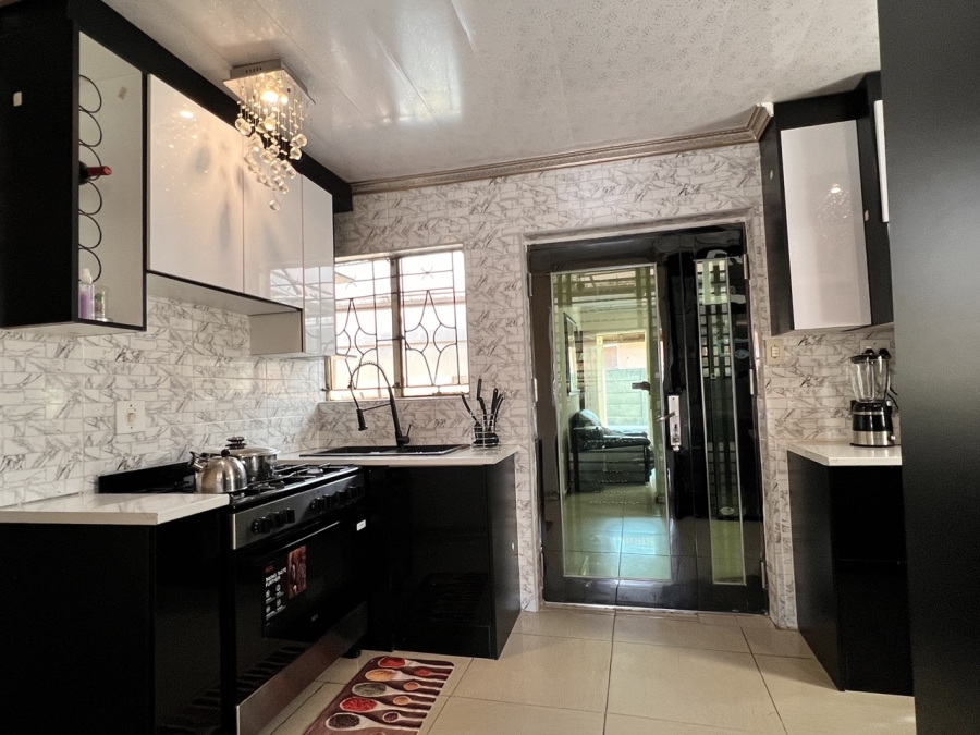 3 Bedroom Property for Sale in Sebokeng Zone 17 Gauteng