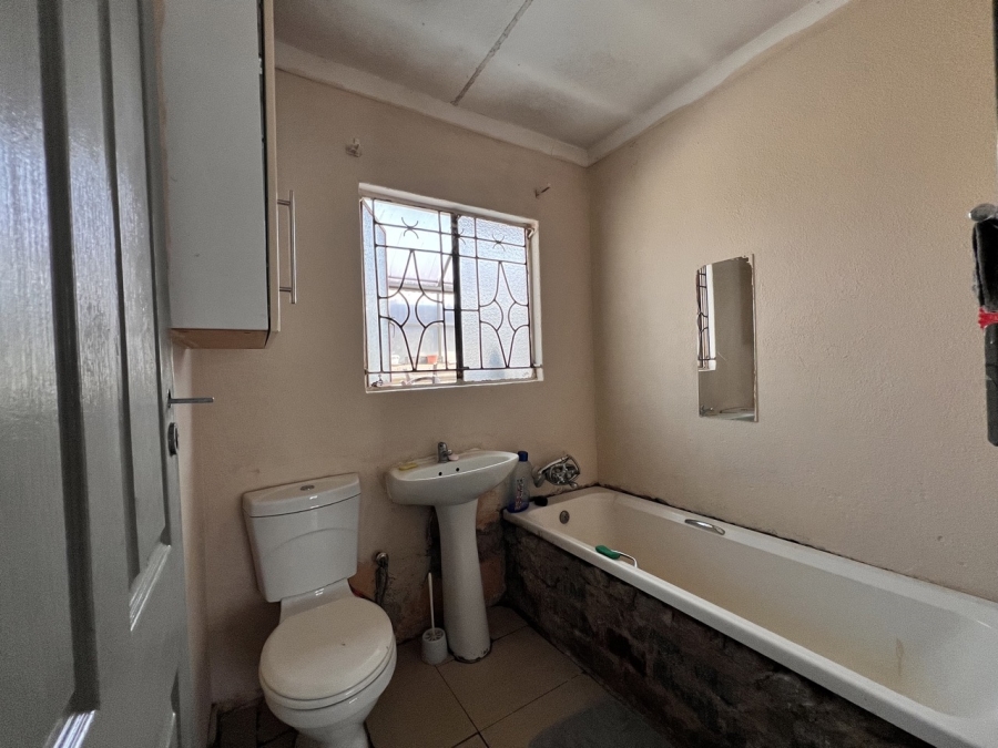 3 Bedroom Property for Sale in Sebokeng Zone 17 Gauteng