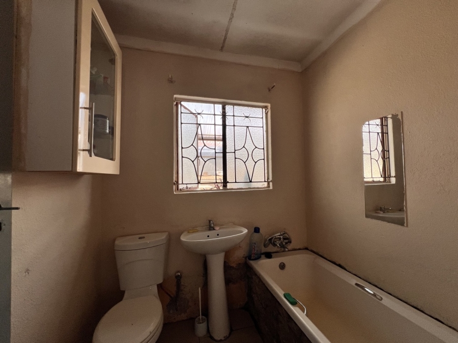 3 Bedroom Property for Sale in Sebokeng Zone 17 Gauteng