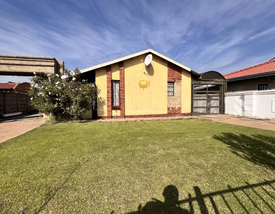 3 Bedroom Property for Sale in Sebokeng Zone 17 Gauteng
