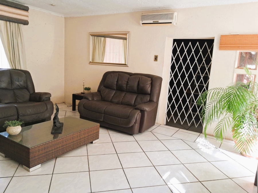 6 Bedroom Property for Sale in Austinview Gauteng