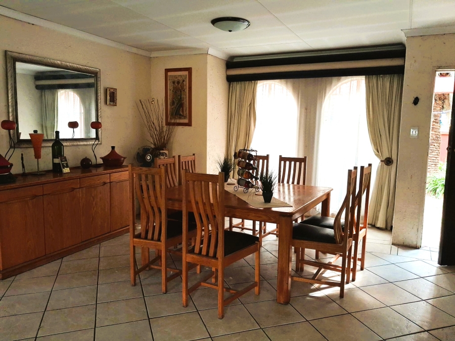 6 Bedroom Property for Sale in Austinview Gauteng