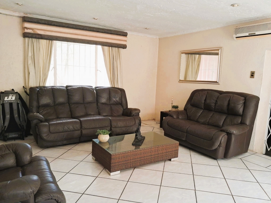 6 Bedroom Property for Sale in Austinview Gauteng