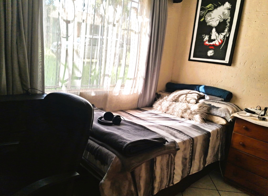 6 Bedroom Property for Sale in Austinview Gauteng