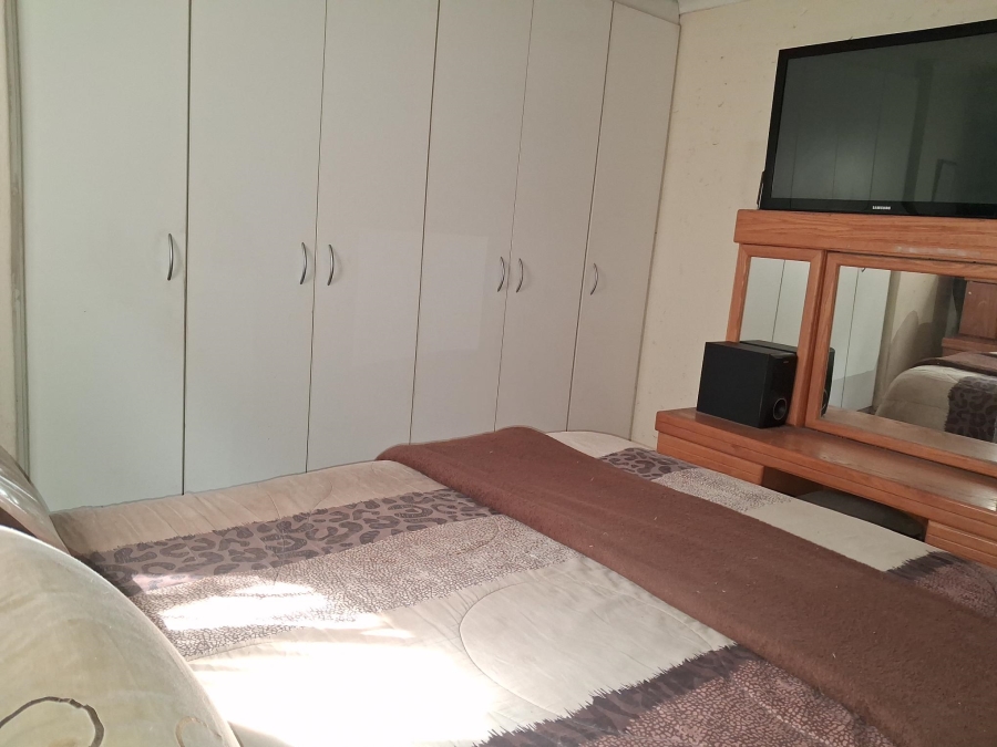 6 Bedroom Property for Sale in Austinview Gauteng