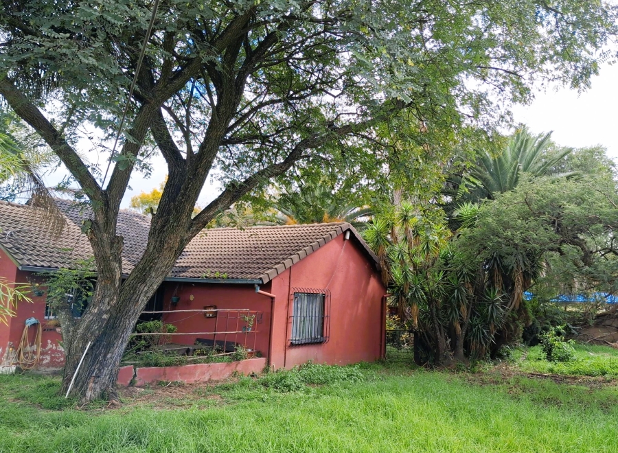 6 Bedroom Property for Sale in Austinview Gauteng