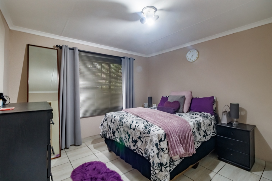 2 Bedroom Property for Sale in Vorna Valley Gauteng