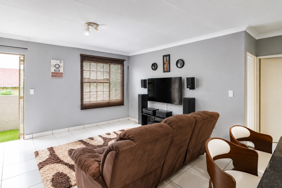 2 Bedroom Property for Sale in Vorna Valley Gauteng