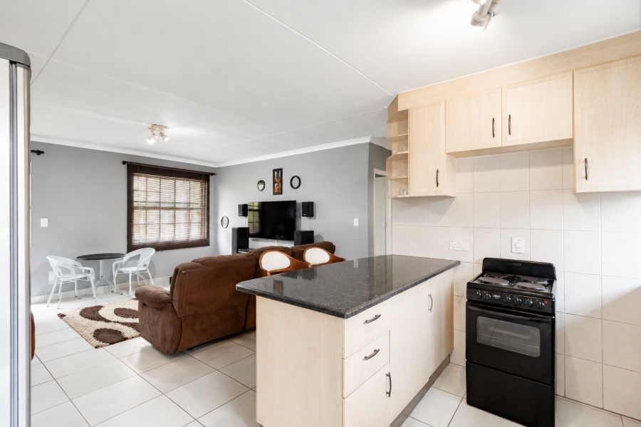 2 Bedroom Property for Sale in Vorna Valley Gauteng