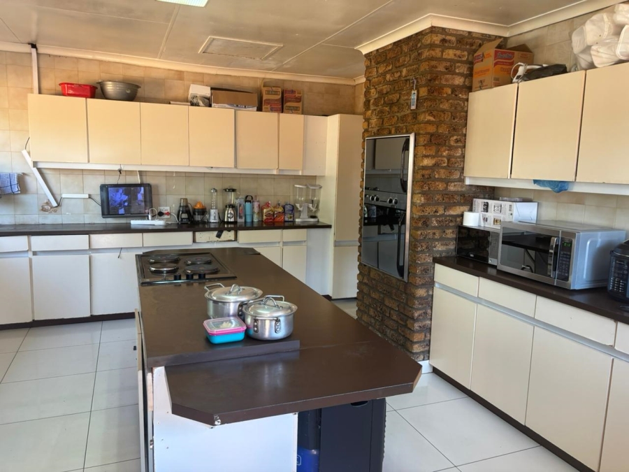 4 Bedroom Property for Sale in Oakdene Gauteng