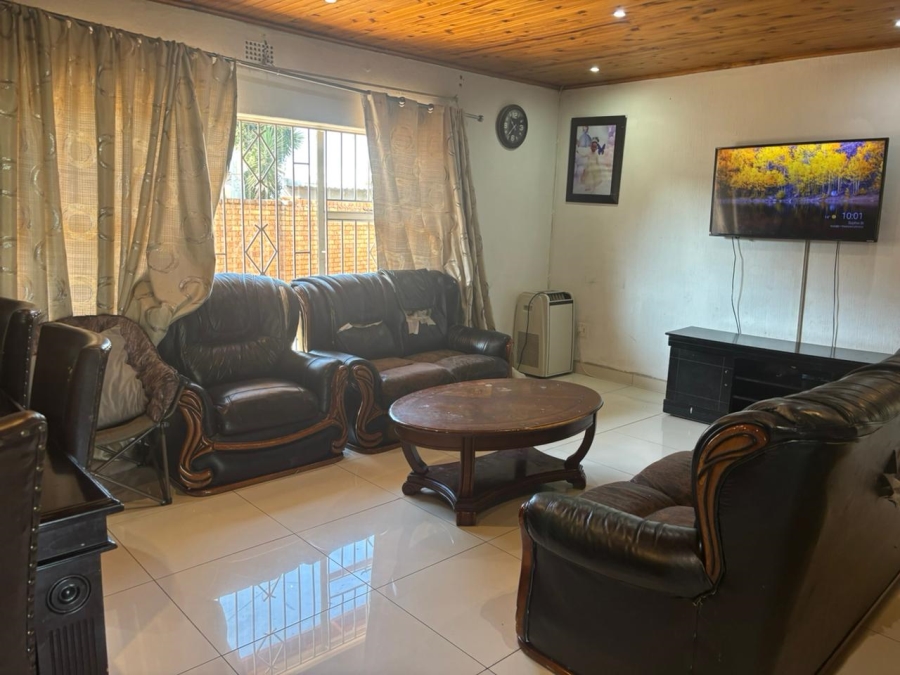 4 Bedroom Property for Sale in Oakdene Gauteng