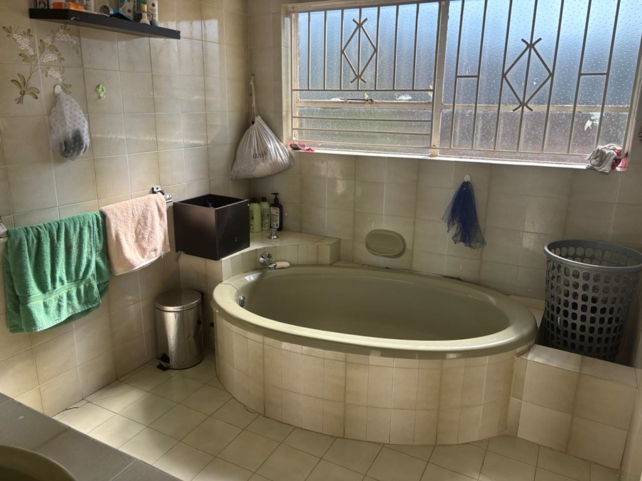 4 Bedroom Property for Sale in Oakdene Gauteng