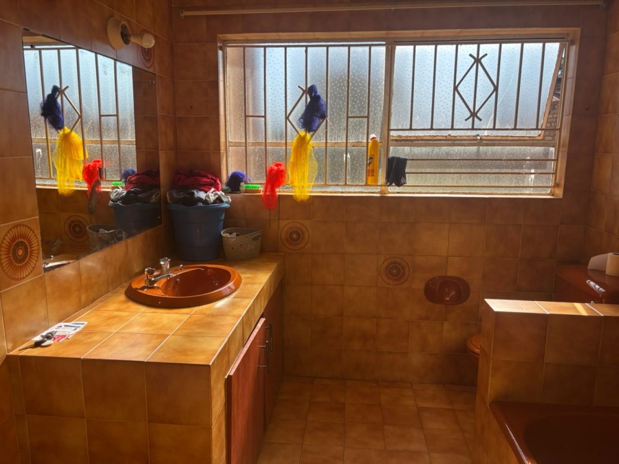 4 Bedroom Property for Sale in Oakdene Gauteng