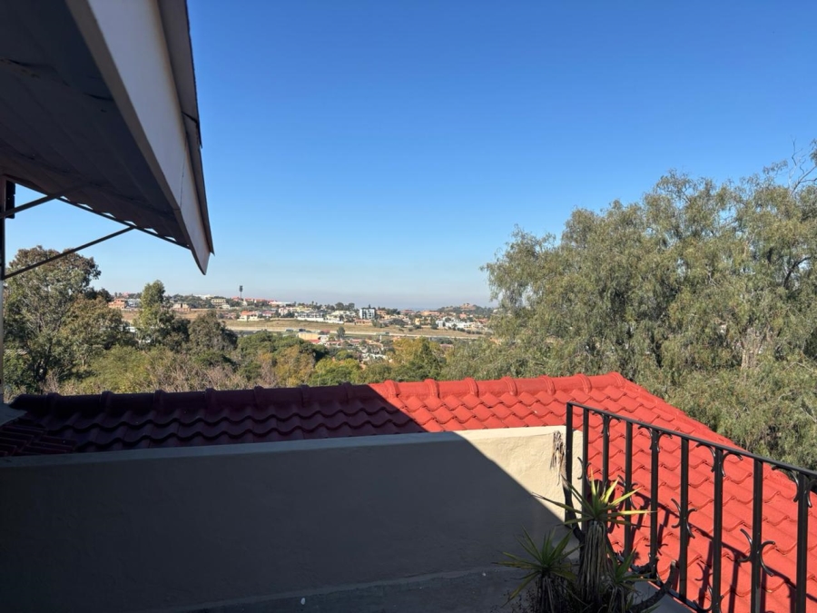 8 Bedroom Property for Sale in Oakdene Gauteng