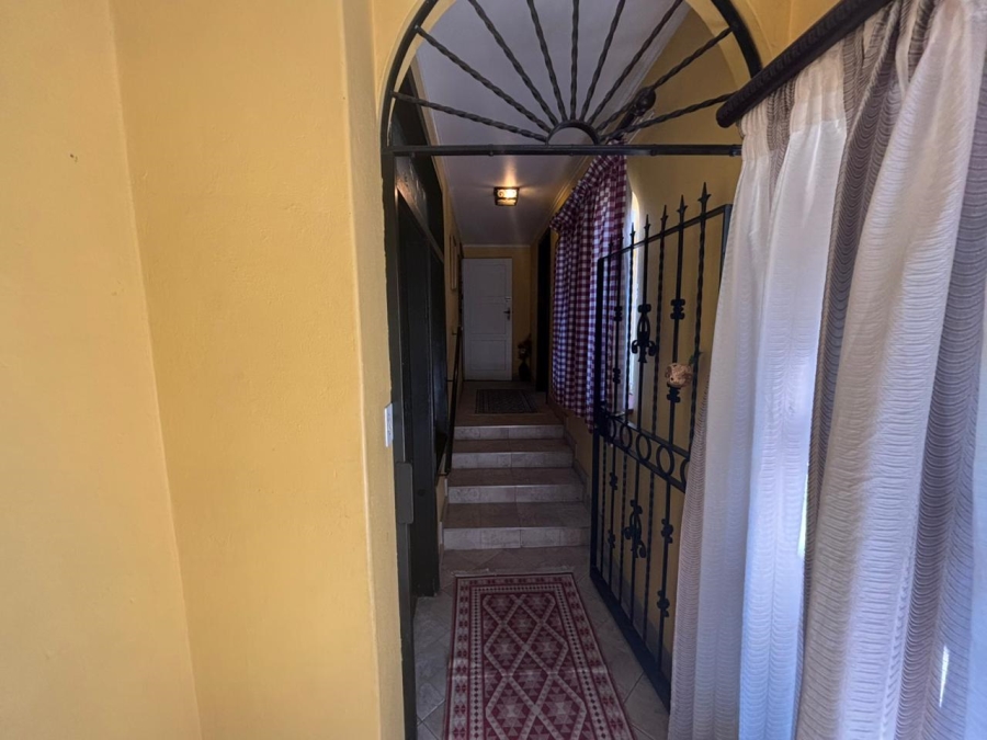 8 Bedroom Property for Sale in Oakdene Gauteng