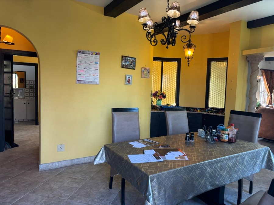 8 Bedroom Property for Sale in Oakdene Gauteng