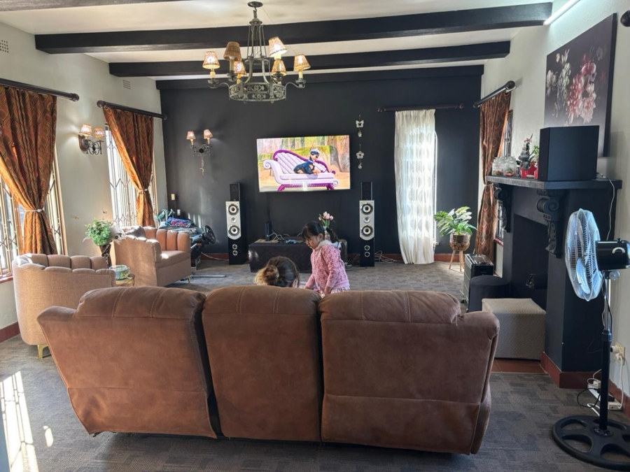 8 Bedroom Property for Sale in Oakdene Gauteng