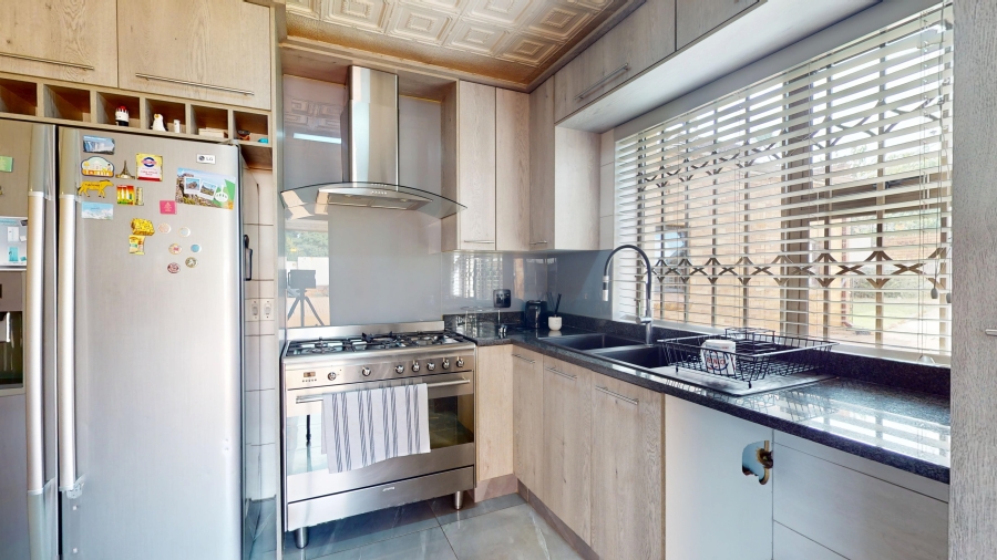 5 Bedroom Property for Sale in Primrose Hill Gauteng