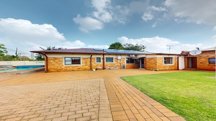 5 Bedroom Property for Sale in Primrose Hill Gauteng