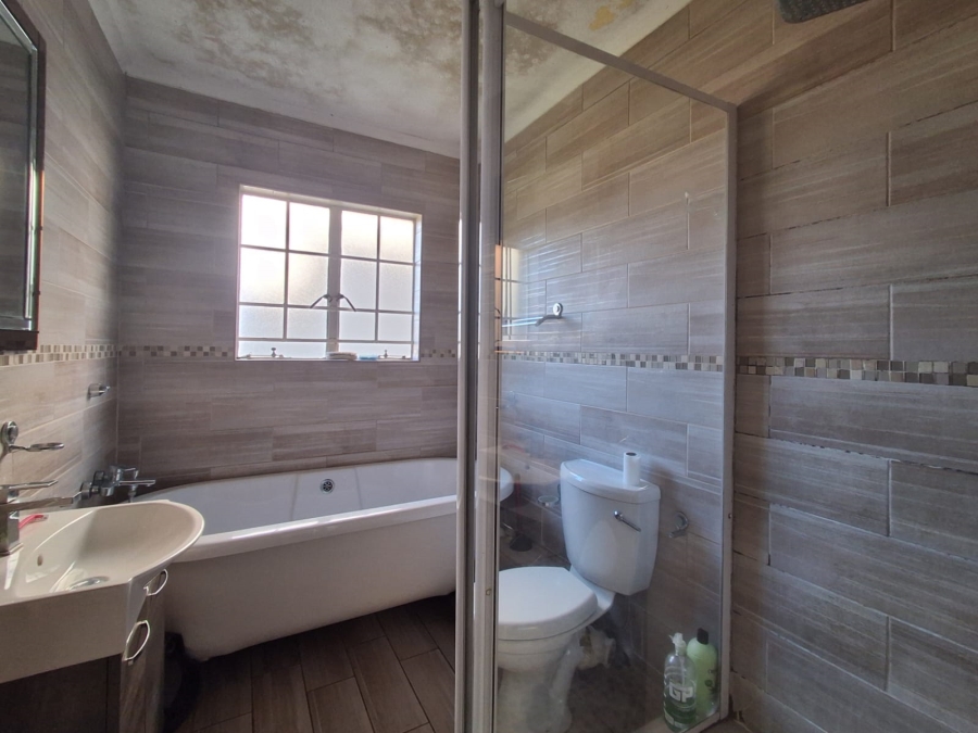 2 Bedroom Property for Sale in Castleview Gauteng