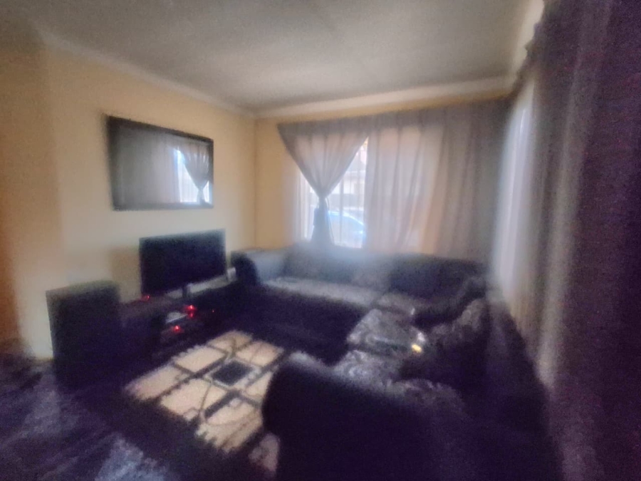 2 Bedroom Property for Sale in Vosloorus Ext 5 Gauteng