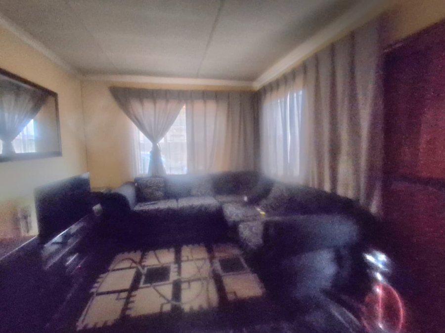 2 Bedroom Property for Sale in Vosloorus Ext 5 Gauteng