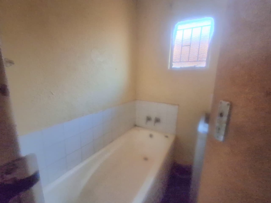 2 Bedroom Property for Sale in Vosloorus Ext 5 Gauteng