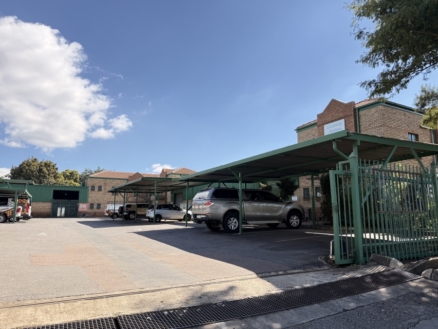 To Let Commercial Property for Rent in Rooihuiskraal Gauteng